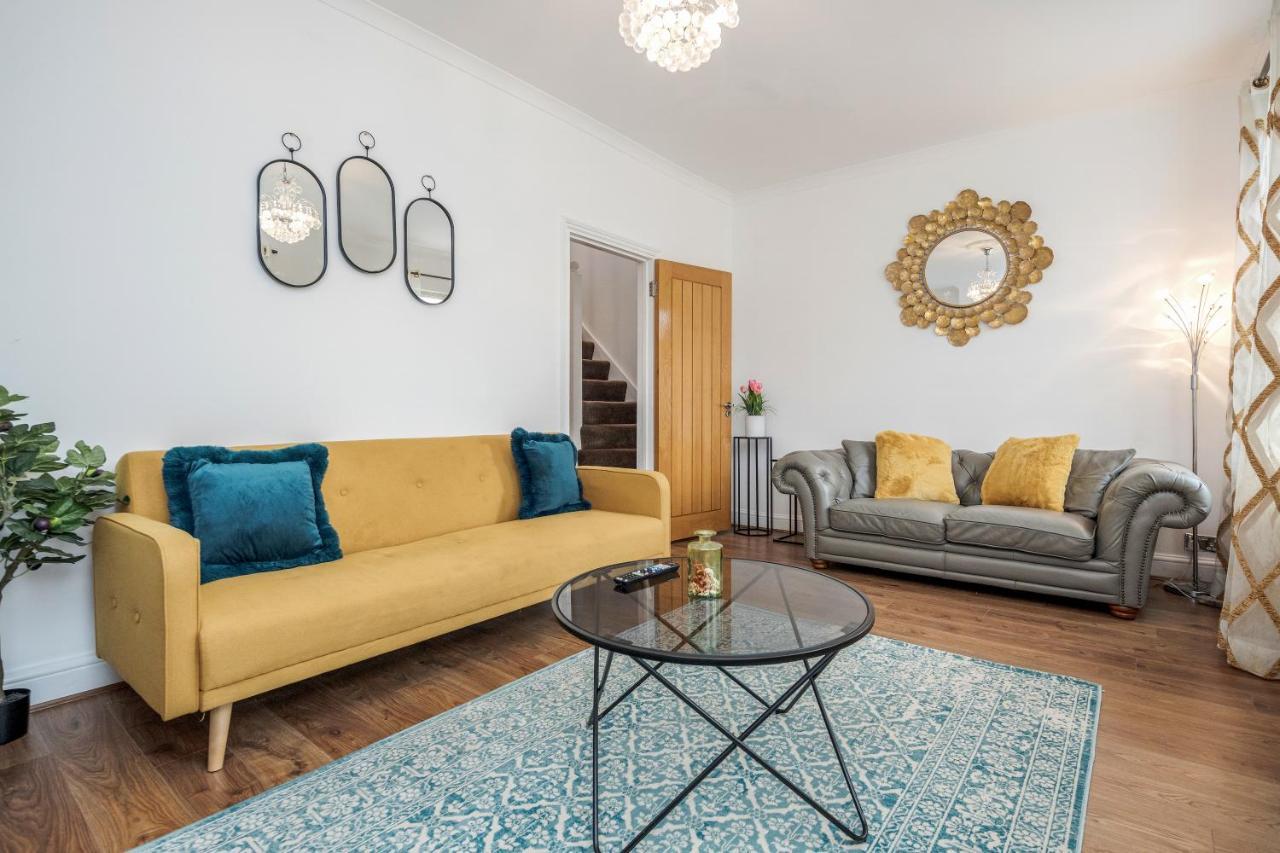 Entire Lovely Family Home With Parking, Wifi, Netflix, Self Check-In Londyn Zewnętrze zdjęcie
